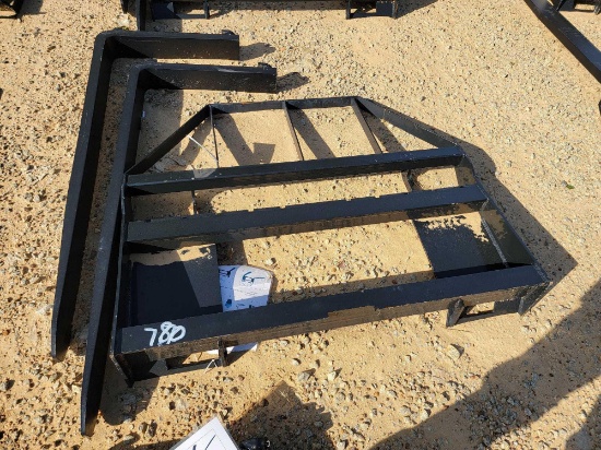 780 - ABSOLUTE - NEW - SKID STEER 48" PALLET FORKS