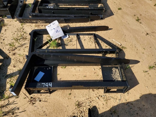 794 - ABSOLUTE - NEW - SKID STEER 48" PALLET FORKS