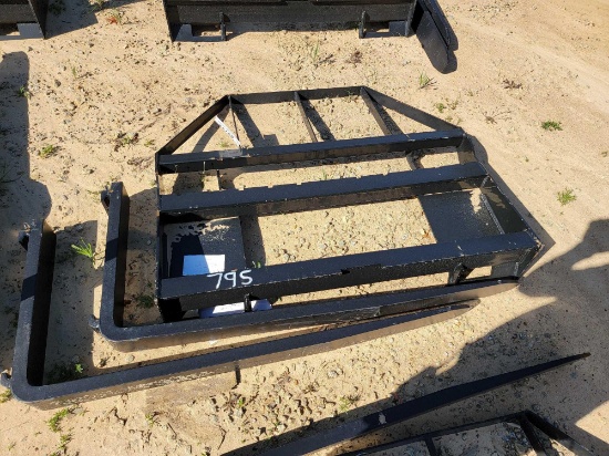 795 - ABSOLUTE - NEW - SKID STEER 48" PALLET FORKS