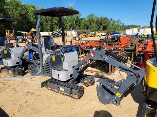 803 - ABSOLUTE - NEW AGT 16" MINI EXCAVATOR BUCKET