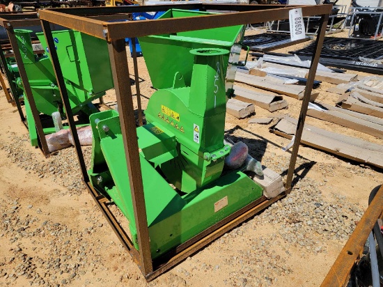 851 - ABSOLUTE - NEW MOWER KING WOOD CHIPPER