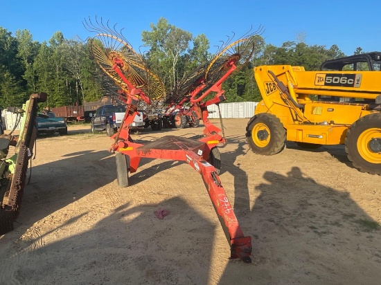 946 - KUHN SPEED RAKE SR10 8 - WHEEL RAKE