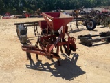 106 - COVINGTON 1 - ROW PLANTER