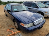 569 - 2004 FORD CROWN VICTORIA
