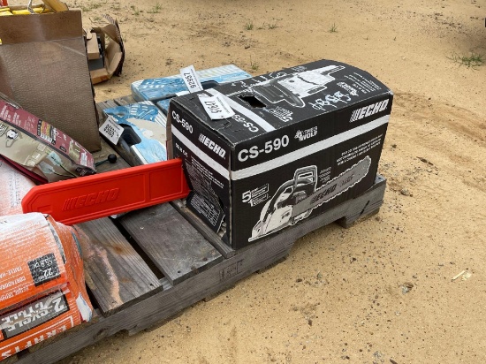 2116 - NEW ECHO CS-590 CHAINSAW W/20" BAR