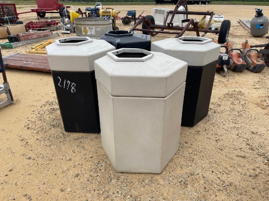 2178 - 4 - TRASH CANS