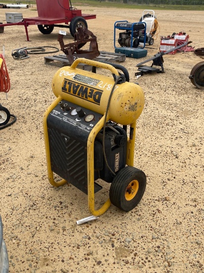 2187 - DEWALT AIR COMPRESSOR