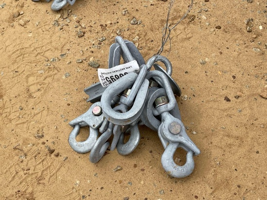 2235 - GALVANIZED HOOKS WITH THIMBLES