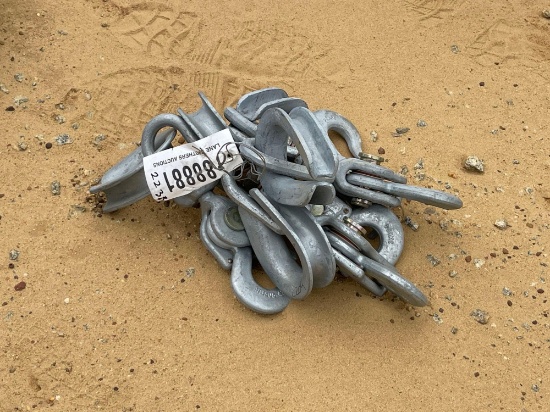 2238 - GALVANIZED HOOKS WITH THIMBLES