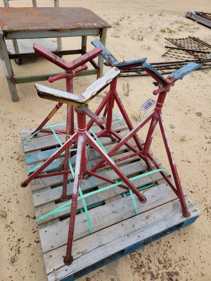 2372 - 4 - JACK STANDS