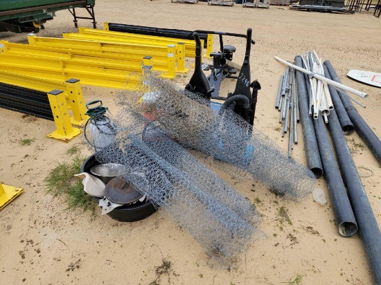 2398 - CHICKEN WIRE, SPRAYER