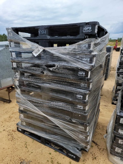 2421 - 12 - 40" X 48" PLASTIC PALLETS