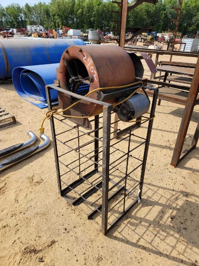 2702 - FAN BLOWER ON STAND