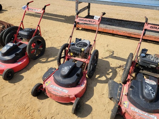 2723 - GRAVELY COMMERCIAL PUSH MOWER