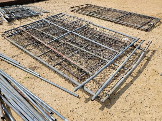 2775 - 5 - 10 FT FENCE PANELS