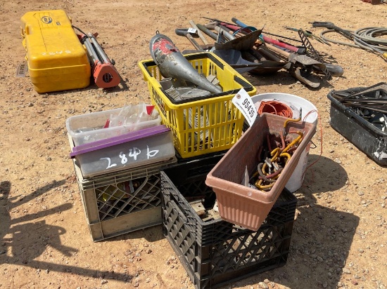 2846 - 4 - CRATES AND BUCKET OF MISCELLANEOUS