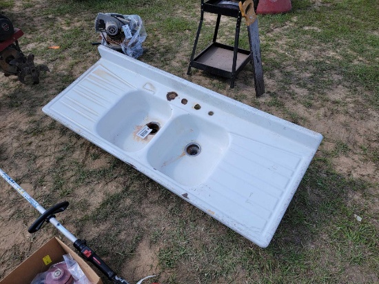 2925 - DOUBLE CAST IRON SINK