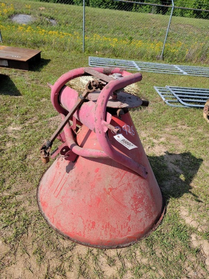 2928 - 400 LB FERTILIZER SPREADER