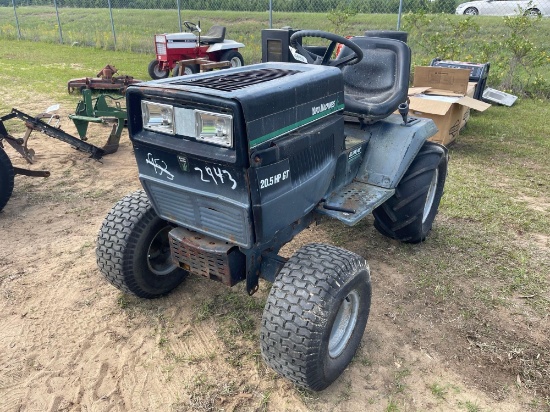 2943 - MTD YARD MACHINE LAWN TRACTOR