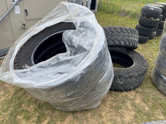 2990 - 4 - TOYO 37 X 12.50 R20 LT TIRES