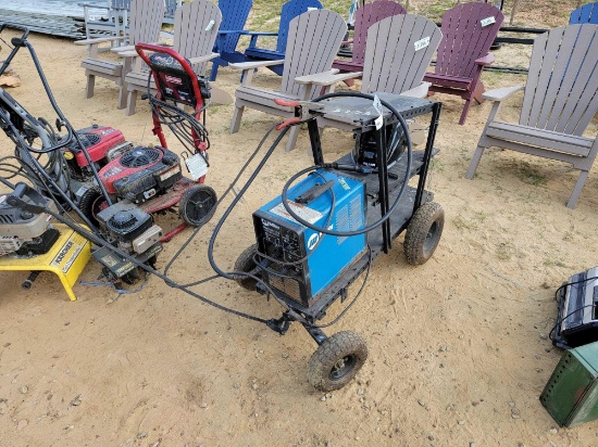 3223 - MILLER 130 WIRE WELDER & CART