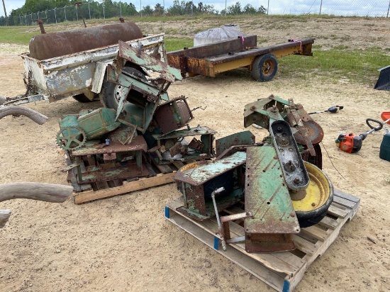 3309 - 2 - JOHN DEERE 71 PLANTERS