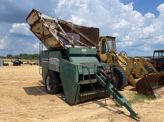 340 - KMC 2 - ROW PEANUT HARVESTER