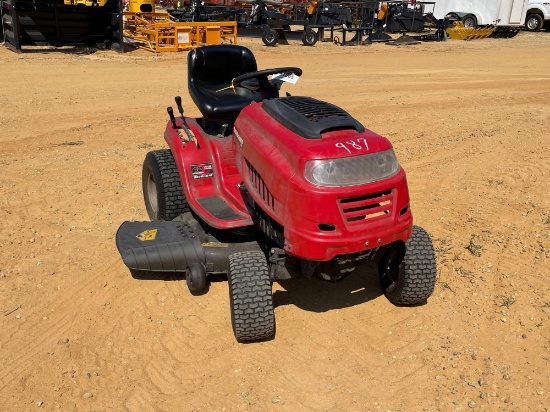 987 - YARD MACHINE LAWN TRACTOR
