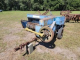 1072 - FORD 532 SQUARE HAY BALER