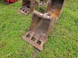 254 - TAG QUICK ATTACH BUCKET FOR BOBCAT MINI EX