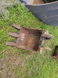 257 - WACKER NEUSON BUCKET PIN ON