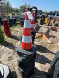 763 - ABSOLUTE - 25 SAFETY CONES
