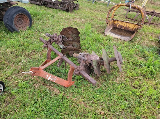 2104 - BEDDING OR FIREBREAK DISC 8/16 IN BLADES