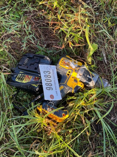 2282 - DEWALT TOOL AND CHARGER