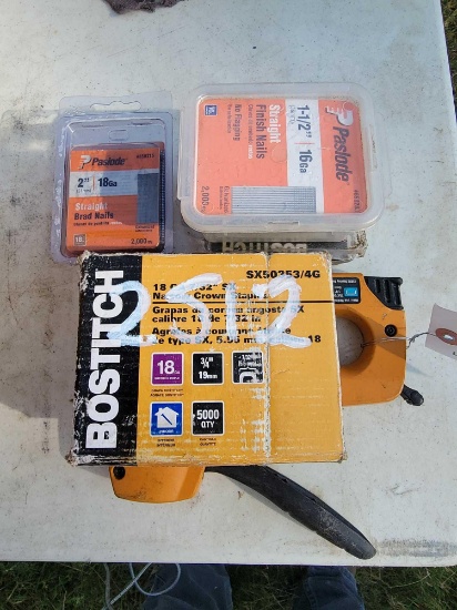2512 - STAPLE GUN WITH 3 BOXES OF NAILS AND