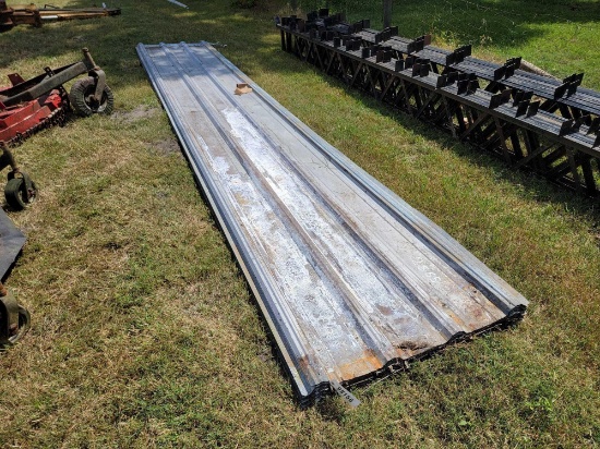 2555 - GALVANIZED ROOFING 3FT X 20FT