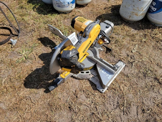 2578 - DEWALT MITER SAW