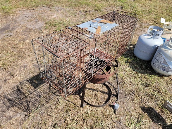 2579 - FISH COOKER AND TRAP