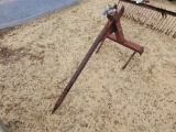 2110 - 3 PT HITCH HAY SPEAR