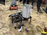 2300 - 2 COOKERS, POT & SINK