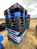 2360 - PLASTIC PALLET
