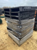 2363 - PLASTIC PALLET