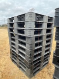 2401 - 11 - PLASTIC PALLETS