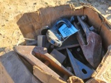 2613 - EXCAVATOR TEETH