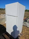 2857 - UPRIGHT REFRIGERATOR