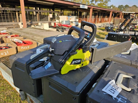 2017 - RYOBI 18" GAS CHAINSAW WITH CASE