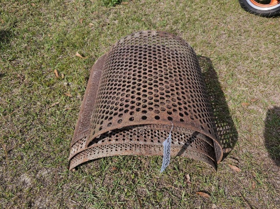 2263 - 4 - GEHL FEEDMILL SCREENS