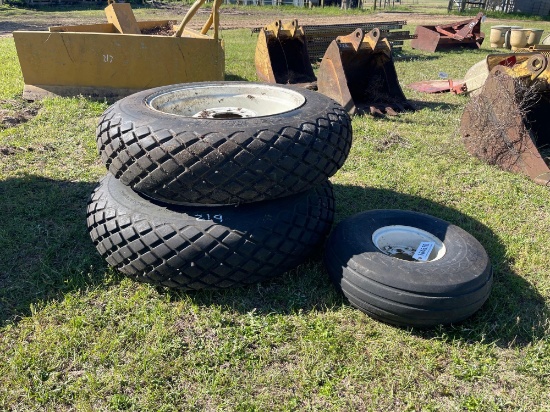 219 - ABSOLUTE - 2 - 12.4-28 R3 TIRES ON RIM