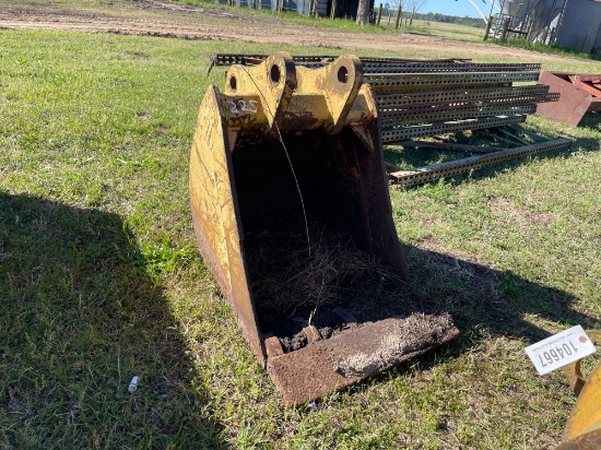 225 - ABSOLUTE - 24" BACKHOE GRADING BUCKET