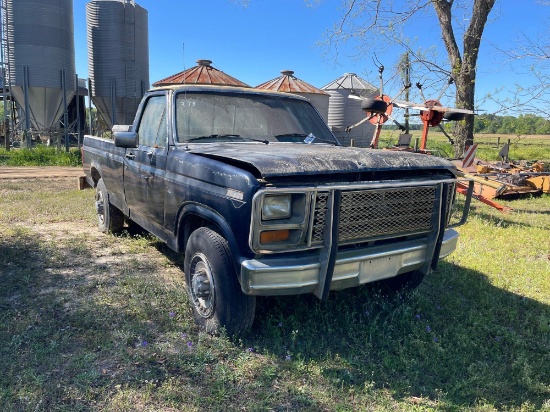 273 - ABSOLUTE - 1985 FORD LGT XL 2WD TRUCK